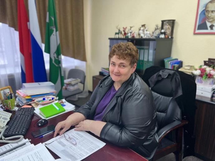 Поздравление главы Тындинского округа Тамары Лысаковой с Днем учителя